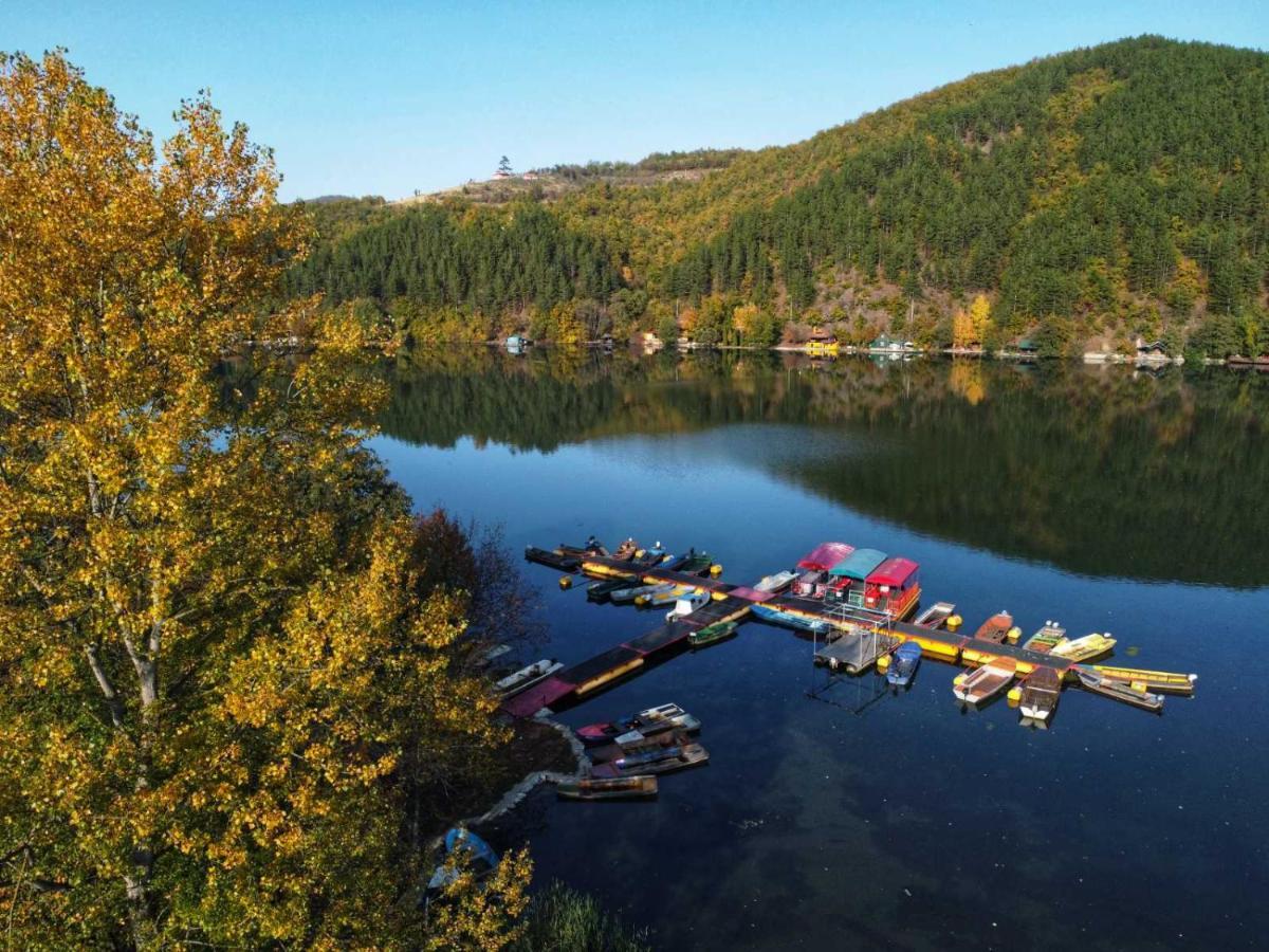 Апартаменты Glamping Jezero Чачак Экстерьер фото